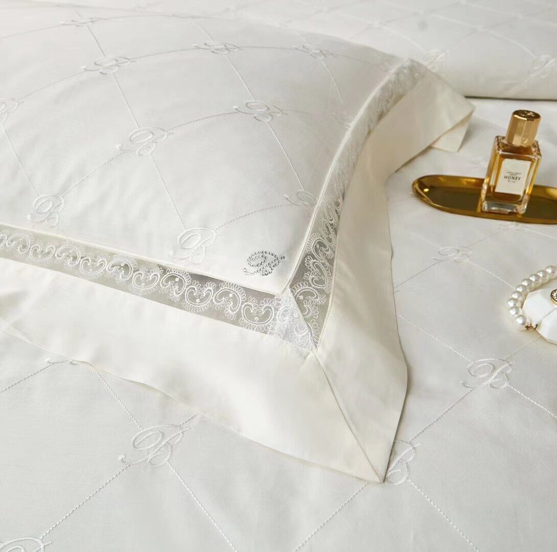 Постельное белье Blumarine c кружевом белый